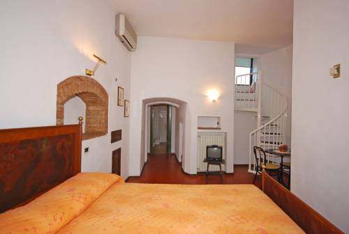 A La Casa Dei Potenti