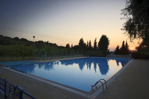 Villaggio Turistico Camping Il Fontino